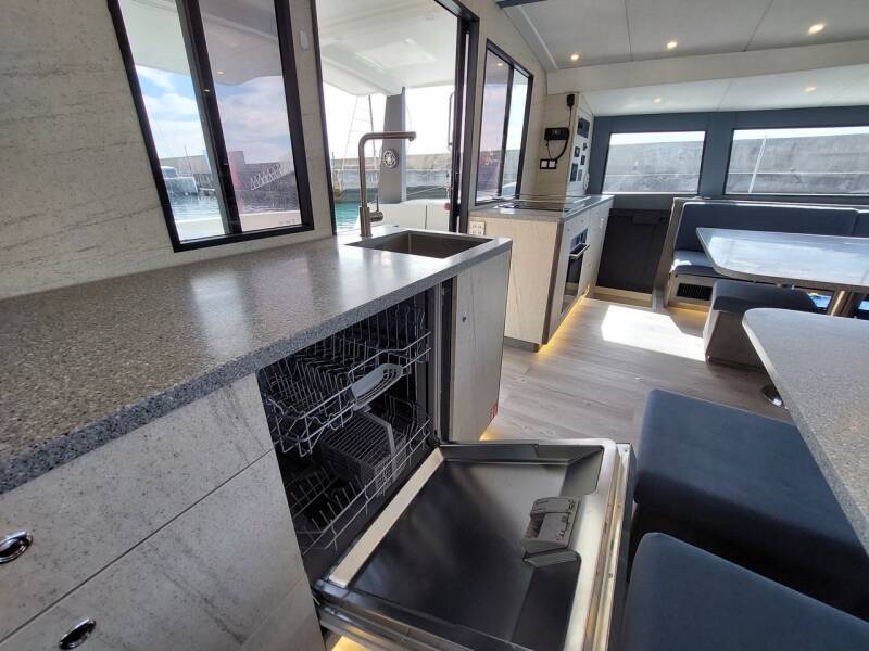 Luna 47 Power Orange