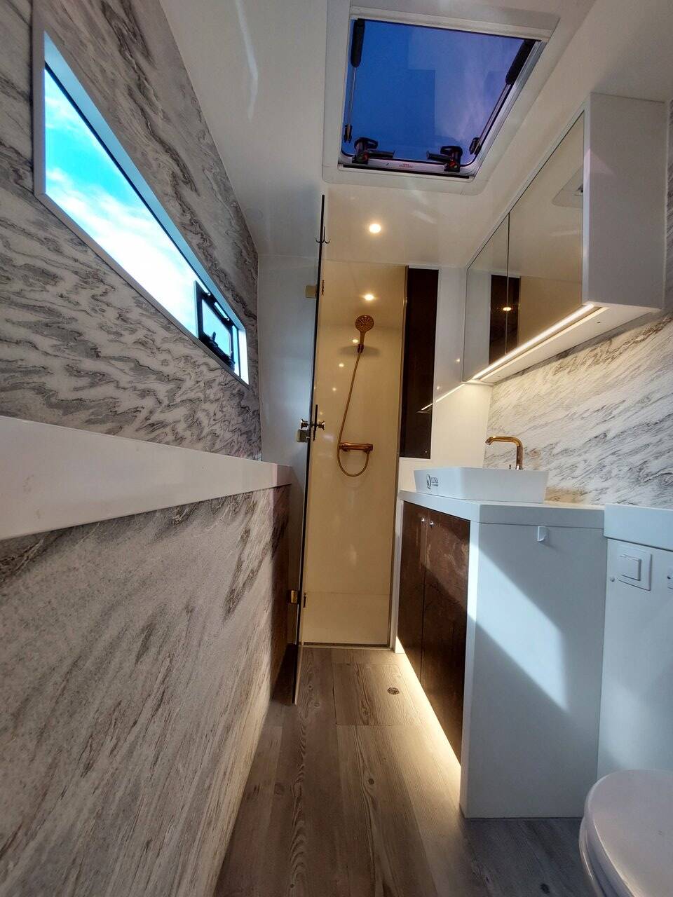 Luna 47 Power Orange