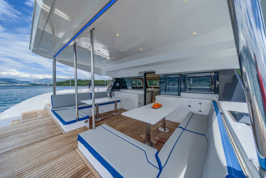 Luna 49 Blue