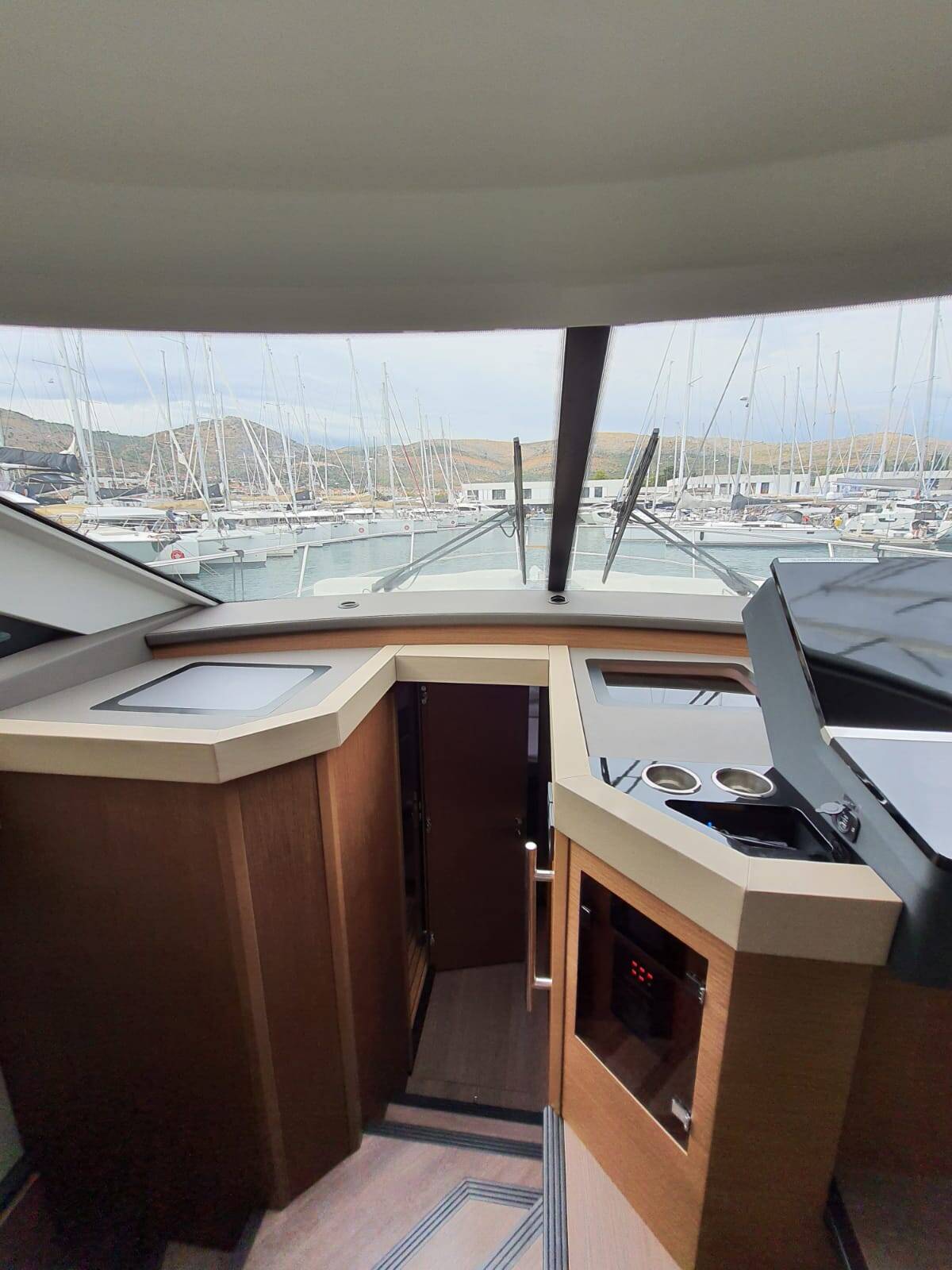 Monte Carlo 52 Nora