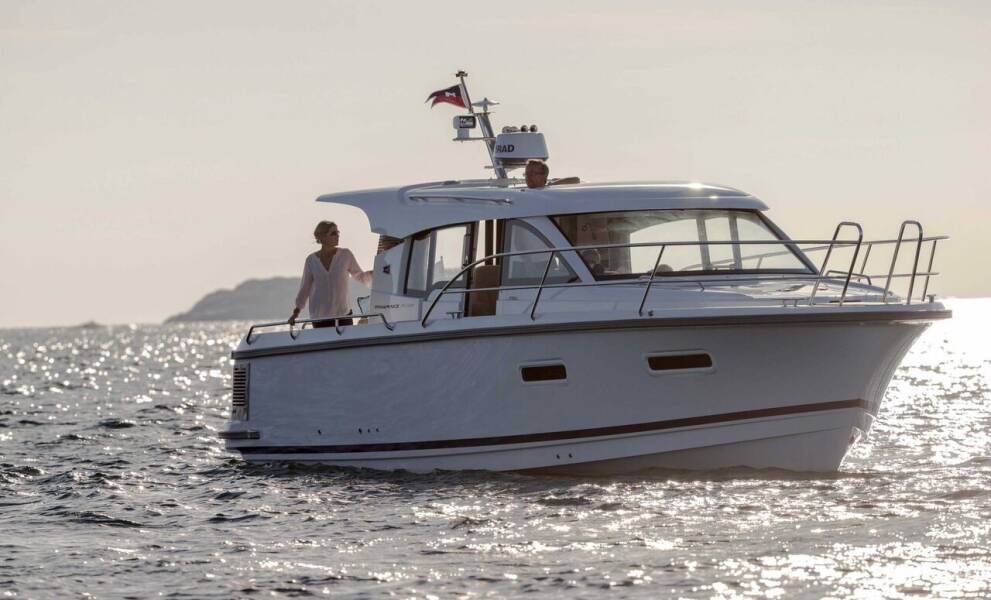 Nimbus 305 Coupe New 1