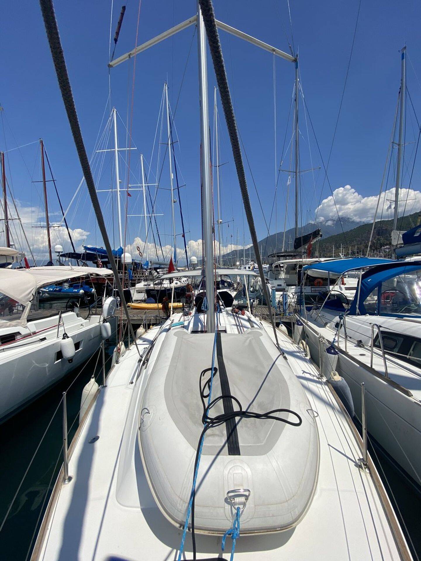 Oceanis 34 Aquamarine