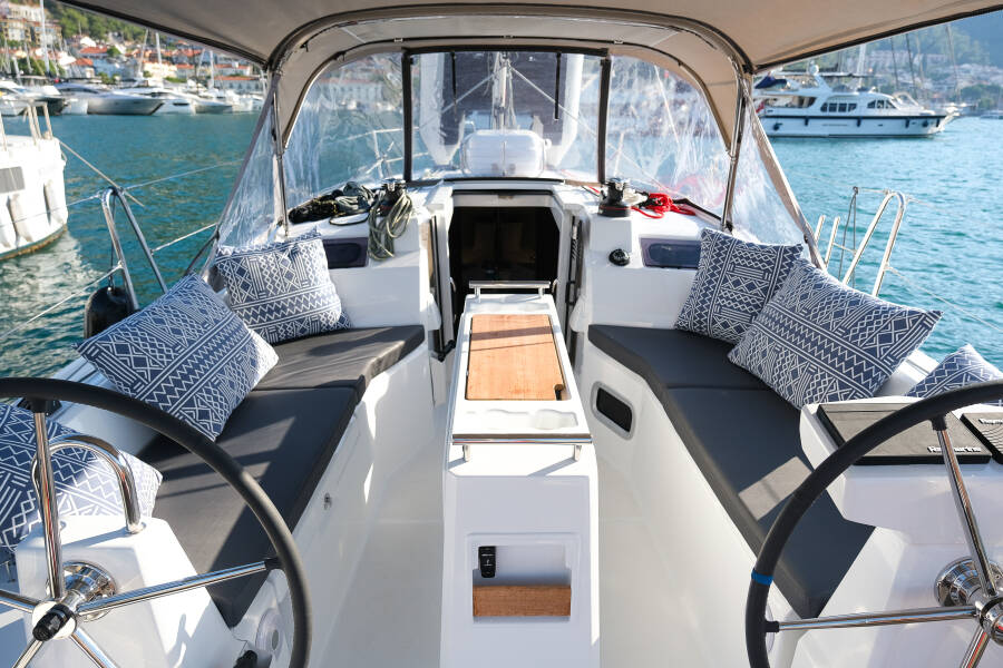 Oceanis 34.1 Ersa