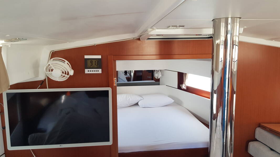 Oceanis 38.1 Aga