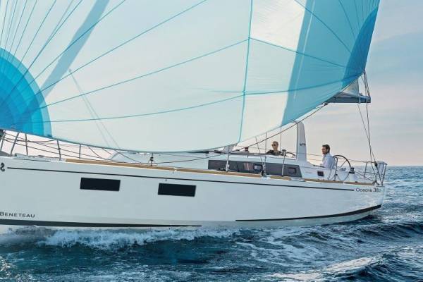 Oceanis 38.1 Teodora
