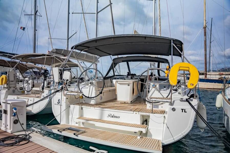 Oceanis 40.1 Polemas