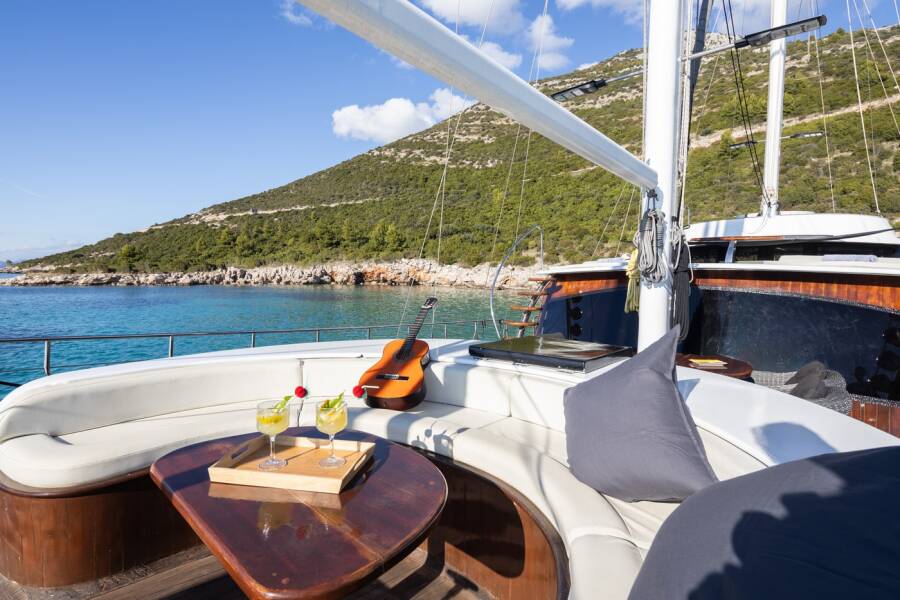 Phoenix Bronze Phoenix Bronze