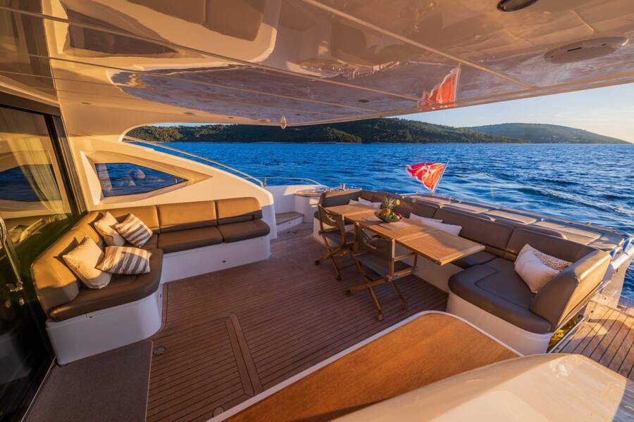 Princess V78 Gitana II