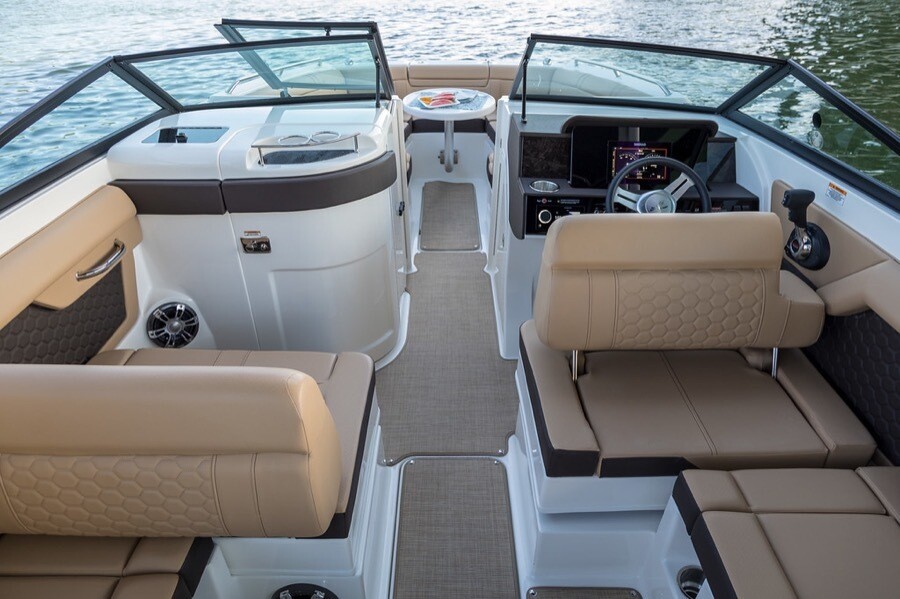 Sea Ray SDX 270 Happy Hours