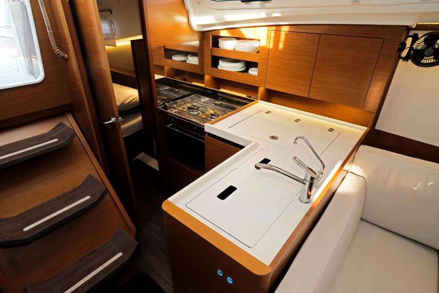 Sun Odyssey 380 Sea Kiss