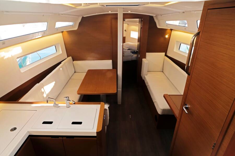 Sun Odyssey 380 Sea Kiss