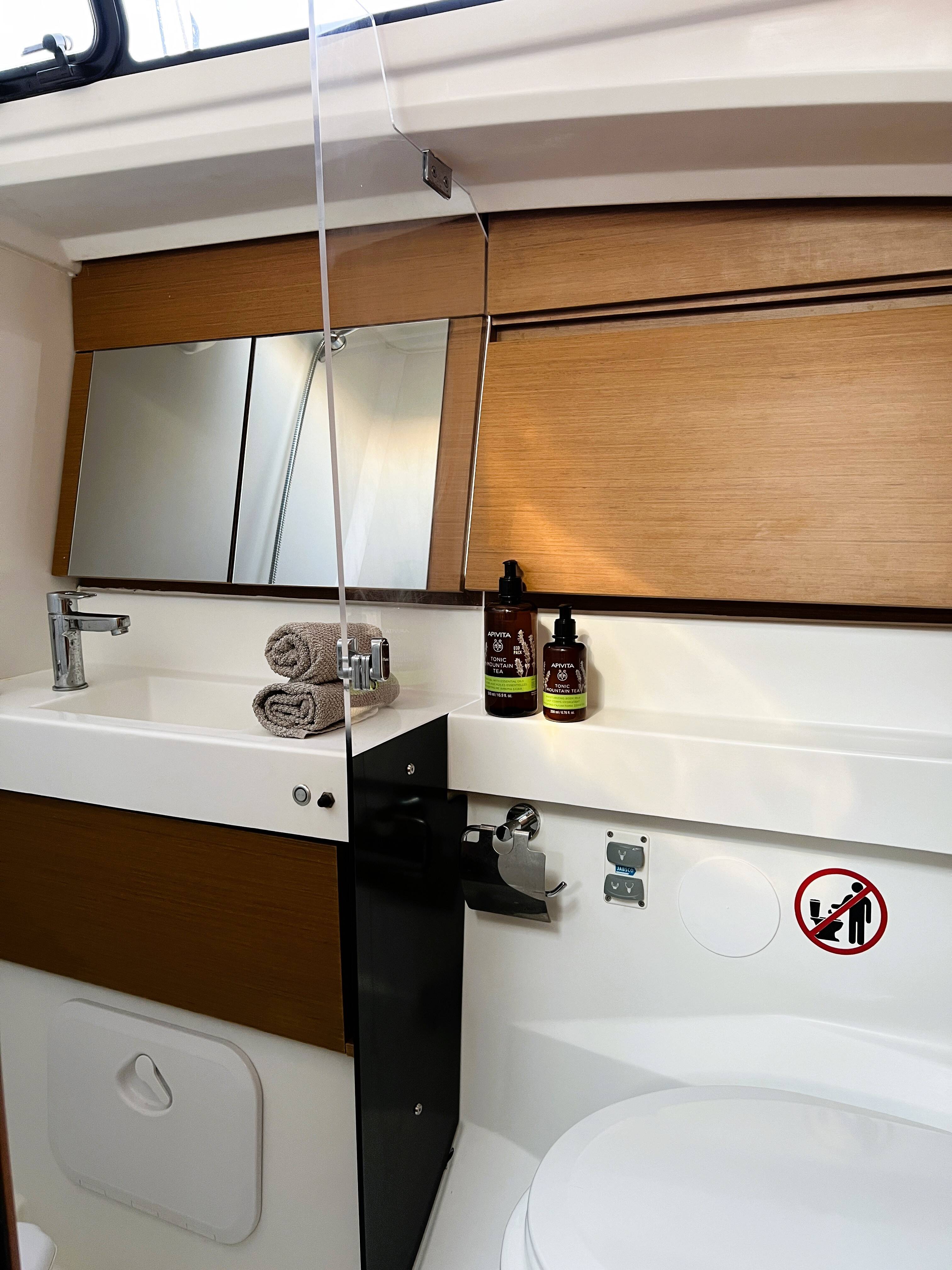 Sun Odyssey 410 Little Tony