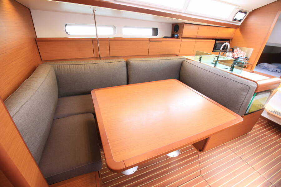 Sun Odyssey 419 Indian Chief