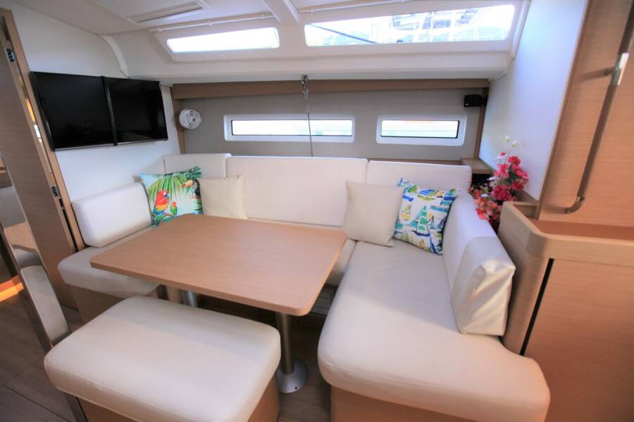 Sun Odyssey 440 Bella