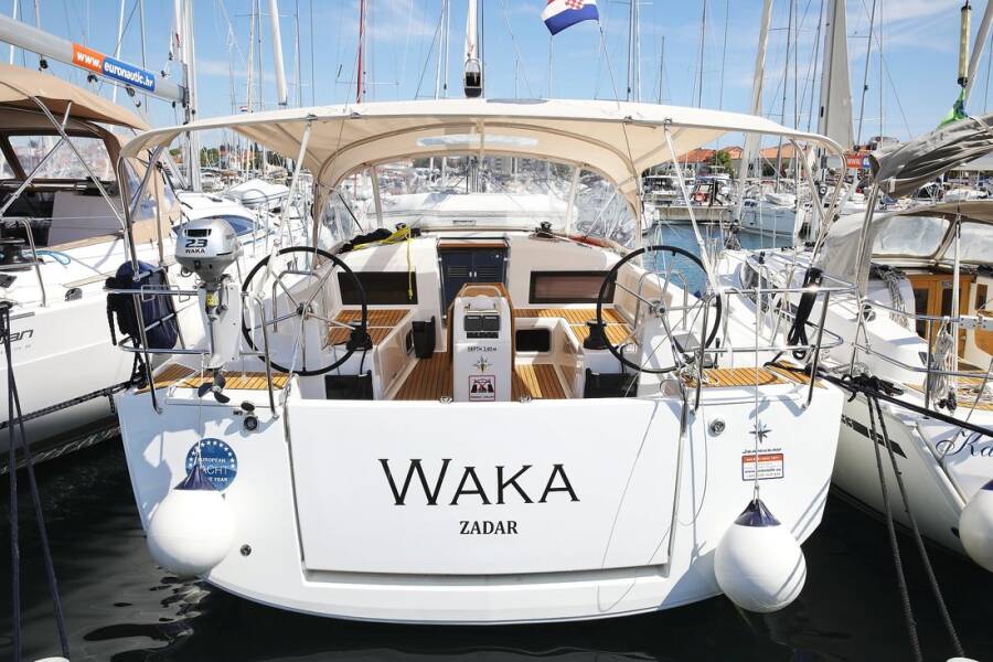 Sun Odyssey 440 Waka