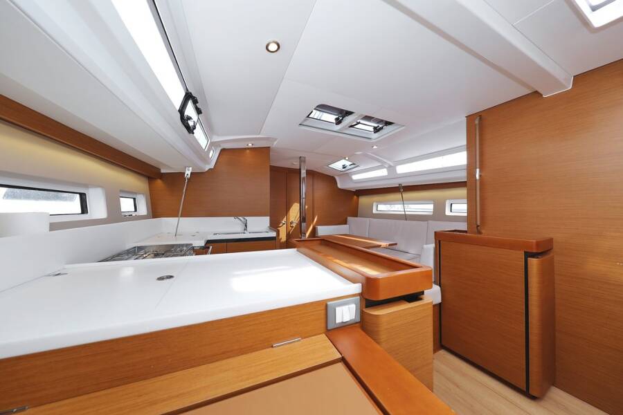 Sun Odyssey 440 Waka