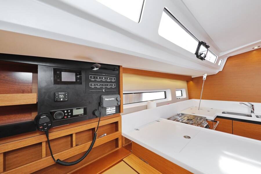 Sun Odyssey 440 Waka