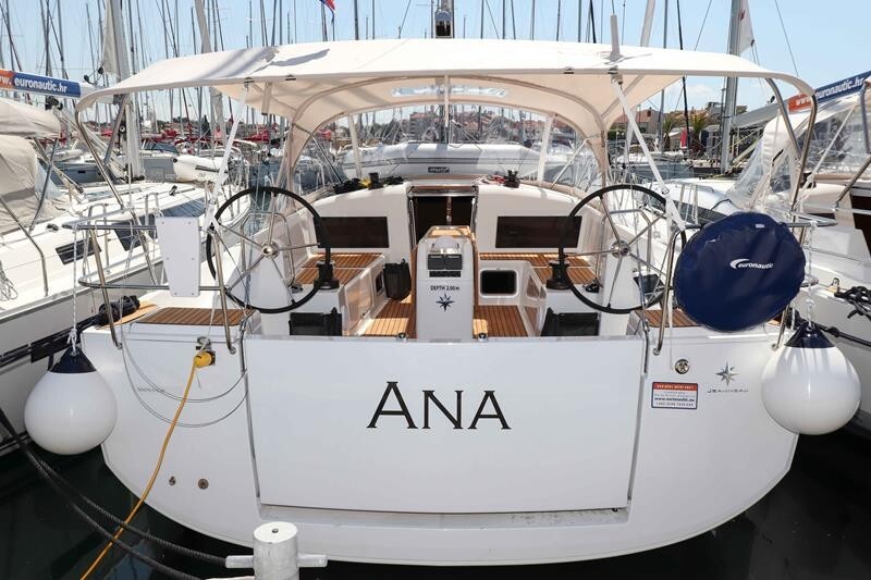 Sun Odyssey 440 Ana