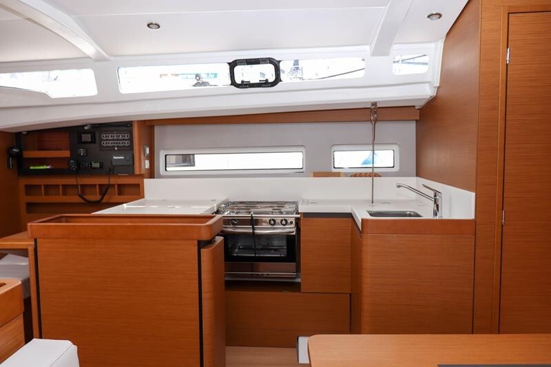 Sun Odyssey 440 Ana