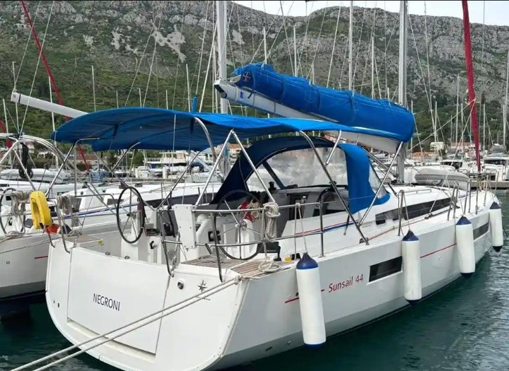 Sun Odyssey 440 Negroni