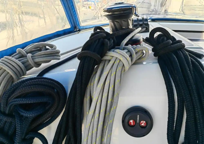 Sun Odyssey 440 Negroni