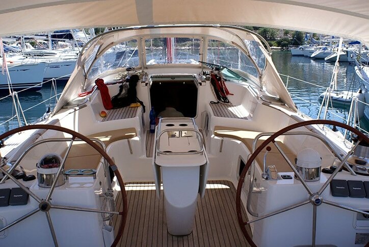 Sun Odyssey 54 DS Windward Spirit